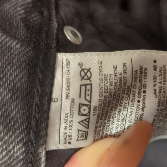 Old Navy women's faded black high rise slouchy taper button fly jeans 💋 - Picture 9 of 10